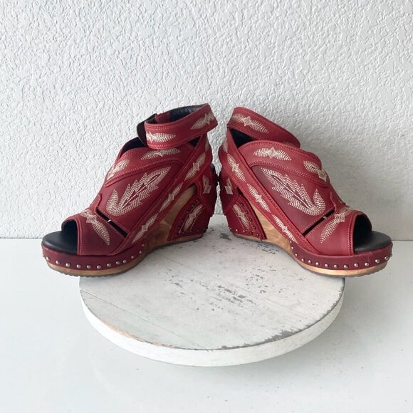 Lane Boots LEXINGTON Womens Red Wedges 8 Western Sandals Cowgirl Wooden Heels - Picture 7 of 10